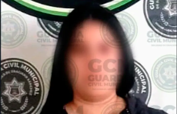 Mujer quiso robarle tarjeta a cliente bancario