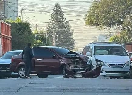 Operativo de la PDI deja un choque y cuatro detenidos Operativo de la PDI deja un choque y cuatro detenidos