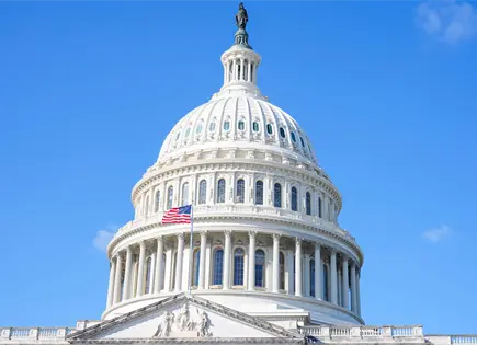 Polic&iacute;a Capitolio detiene hombre armado con escopeta en Washington