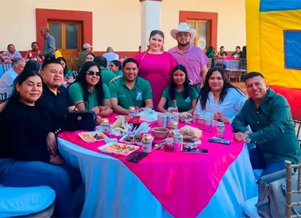 Celebra alcaldesa cumple en la Casa de la Cultura