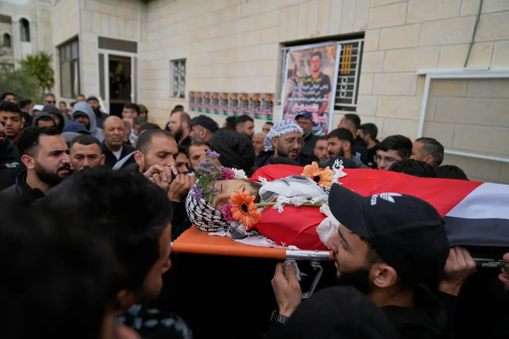 Colonos israelíes matan a palestino-estadounidense de 19 años