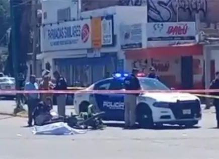 Embisten y dan muerte a motociclista en Constituci&oacute;n