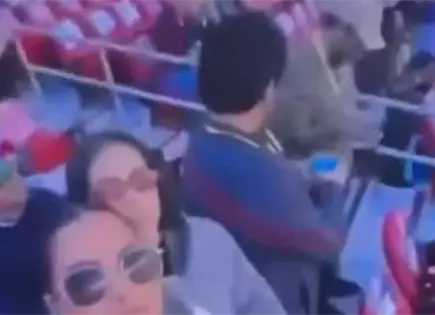 Exhiben a diputado de Morena en el Super Bowl LX Exhiben a diputado de Morena en el Super Bowl LX