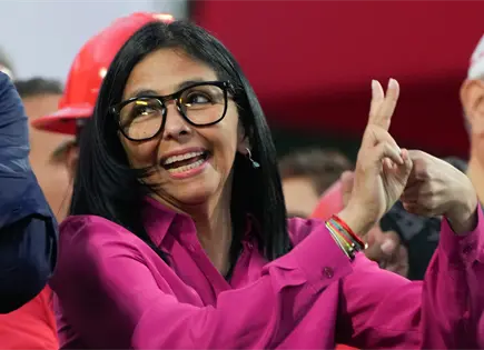 General Donovan se reúne con Delcy Rodríguez en Caracas General Donovan se reúne con Delcy Rodríguez en Caracas