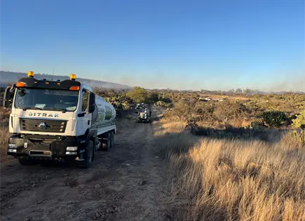 CEA env&iacute;a 120 mil litros de agua para combatir incendios en Mexquitic
