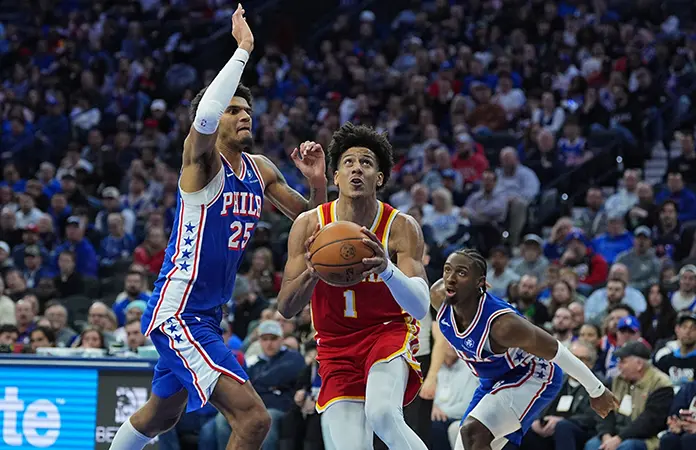 Doblegan los Hawks 117-107 a los Sixers