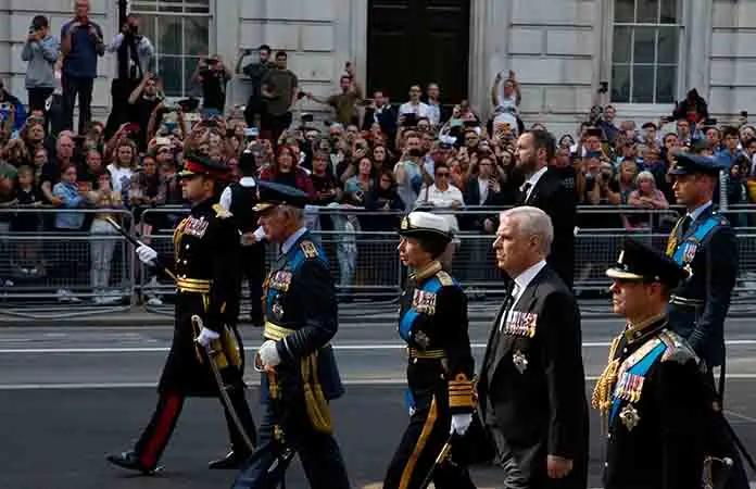 Expríncipe de GB, arrestado