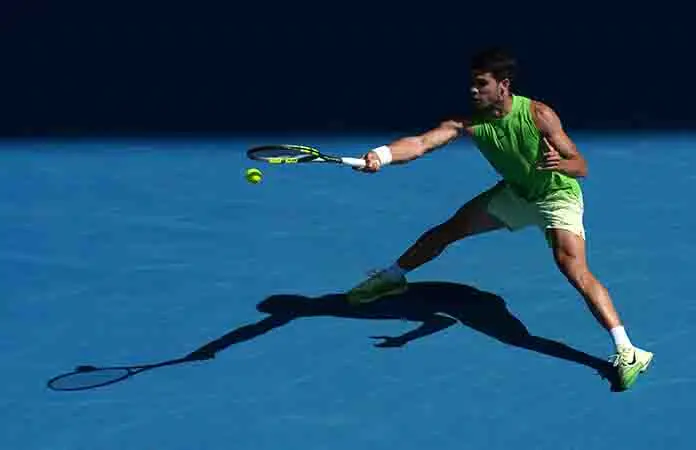 Prolonga Alcaraz su racha invicta