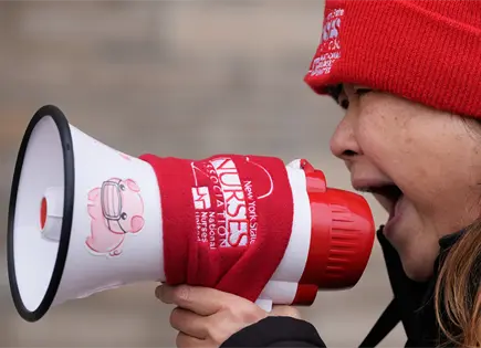 Sistema hospitalario de Nueva York llegan a un acuerdo para terminar huelga