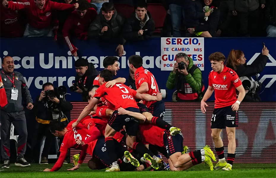 Osasuna tumba al Madrid y arriesga su liderato
