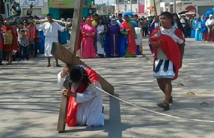 Preparan el Viacrucis Viviente en la Reforma