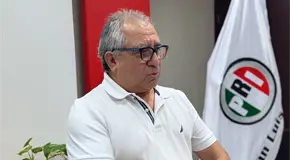 Presionan al PRI finiquitos y multas: Rojo Zavaleta