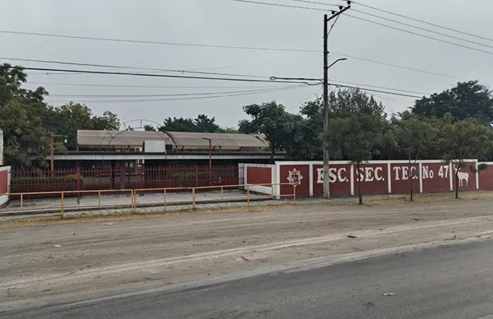 Suspenden clases, por día del maestro secundarista