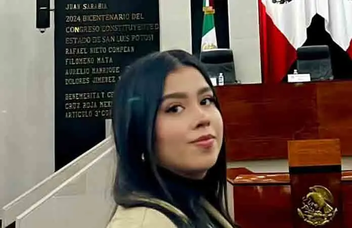 Alumna de UICSLP en Parlamento Nacional