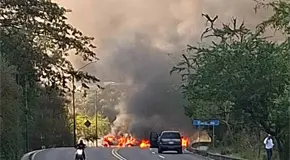 Bloqueos y quema de veh&iacute;culos afectan Michoac&aacute;n y Jalisco