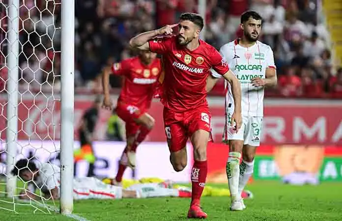 Paulinho se luce en el triunfo de Toluca