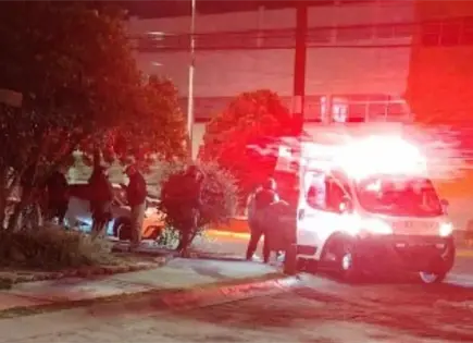 Ataque armado en Nereo Rodr&iacute;guez; balean veh&iacute;culo frente a la UCEM