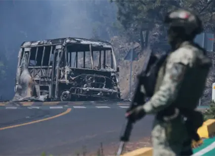 Hidalgo descarta presencia del CJNG tras quema de autos