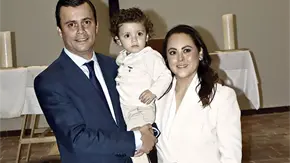 PATRICIO RECIBE EL BAUTISMO