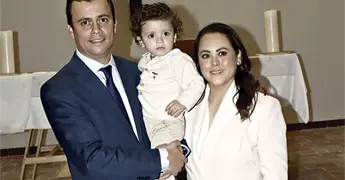 PATRICIO RECIBE EL BAUTISMO