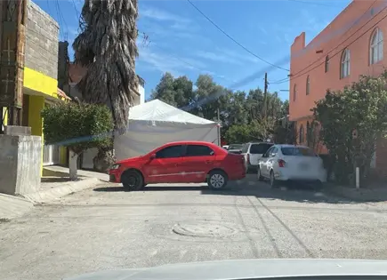 Retiran toldo que obstruía la vía pública en Villa de Pozos Retiran toldo que obstruía la vía pública en Villa de Pozos