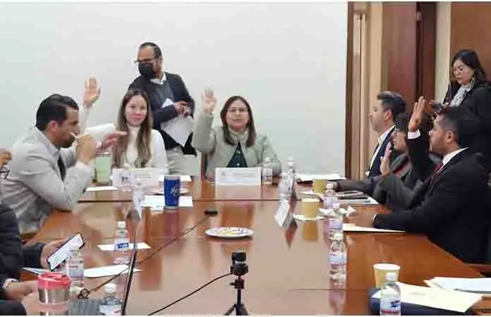 Aprueban terna para la fiscalía electoral
