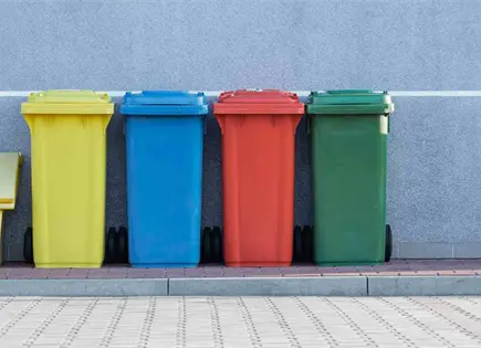 Diferencias entre contenedores de pl&aacute;stico, metal y reciclables