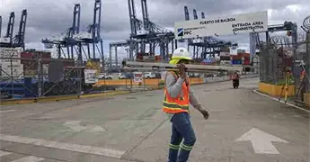 Gobierno de Panam&aacute; ocupa puertos del canal
