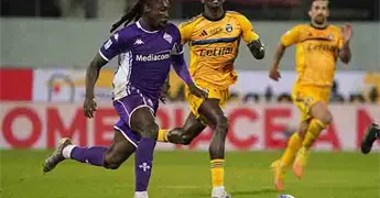 Kean saca de la zona de descenso a la Fiore