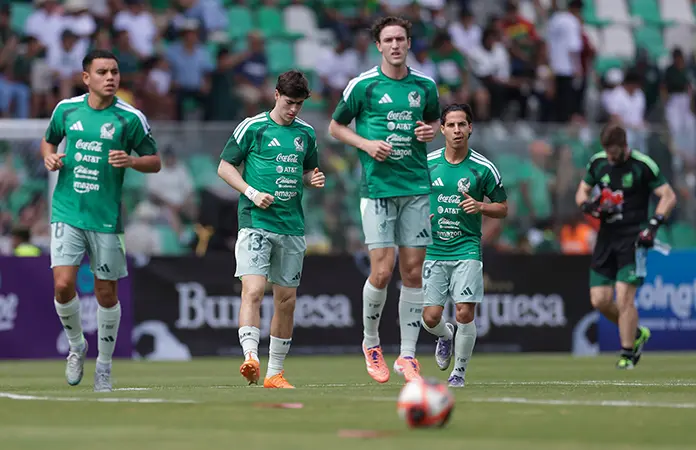 México vs. Islandia se mantiene en pie