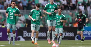 M&eacute;xico vs. Islandia se mantiene en pie