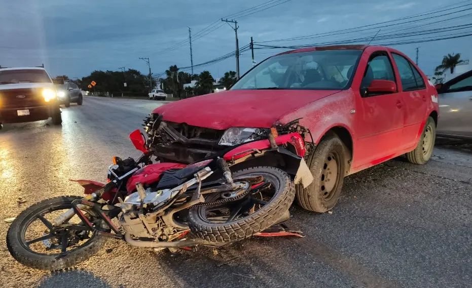 Motociclista queda grave tras choque en la Valles-Mante
