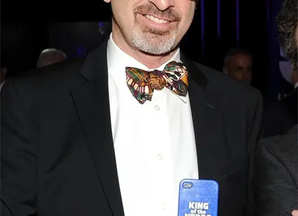 Robert Carradine, actor de Lizzie McGuire, muere y Hilary Duff reacciona Robert Carradine, actor de Lizzie McGuire, muere y Hilary Duff reacciona