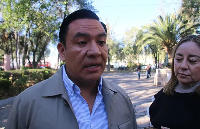 Torres S&aacute;nchez pide dejar dimes y diretes en tema del agua