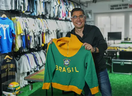 Homenaje a Pel&eacute;: Bad Bunny luce chaqueta hist&oacute;rica en Brasil