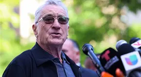 Robert De Niro llama "enemigo" a Trump y pide sacarlo de la presidencia