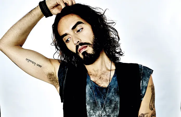 RUSSELL BRAND SE DECLARA NO CULPABLE