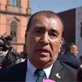 Vacaciones adelantadas van: SEGE; cambiar&iacute;a la decisi&oacute;n, dice Gallardo