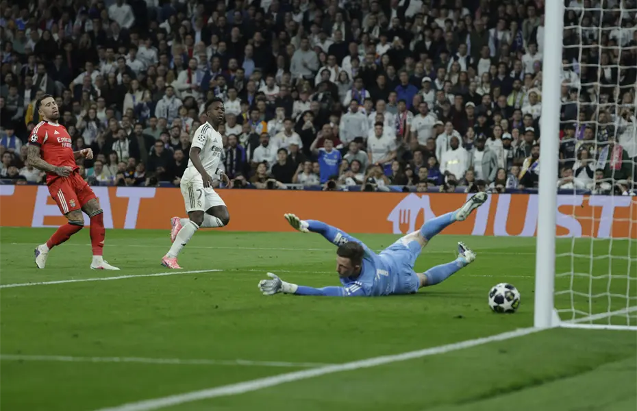 Vin&iacute;cius sella clasificaci&oacute;n a octavos del Madrid 