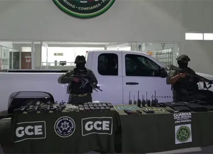 Hallan arsenal y drogas en El Naranjo Hallan arsenal y drogas en El Naranjo