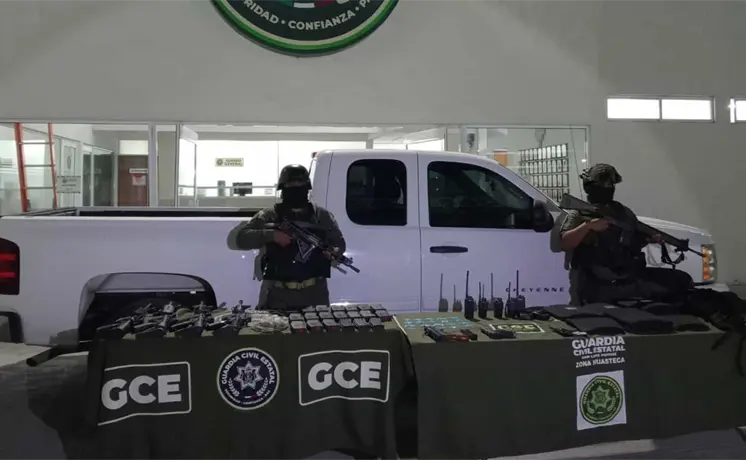 Hallan arsenal y drogas en El Naranjo