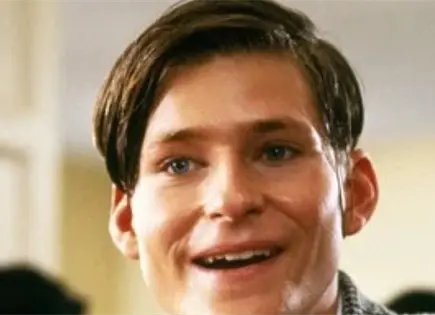Mujer acusa a George McFly por agresión Mujer acusa a George McFly por agresión
