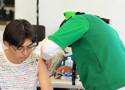 Vacunan casa por casa contra sarampión en Matehuala