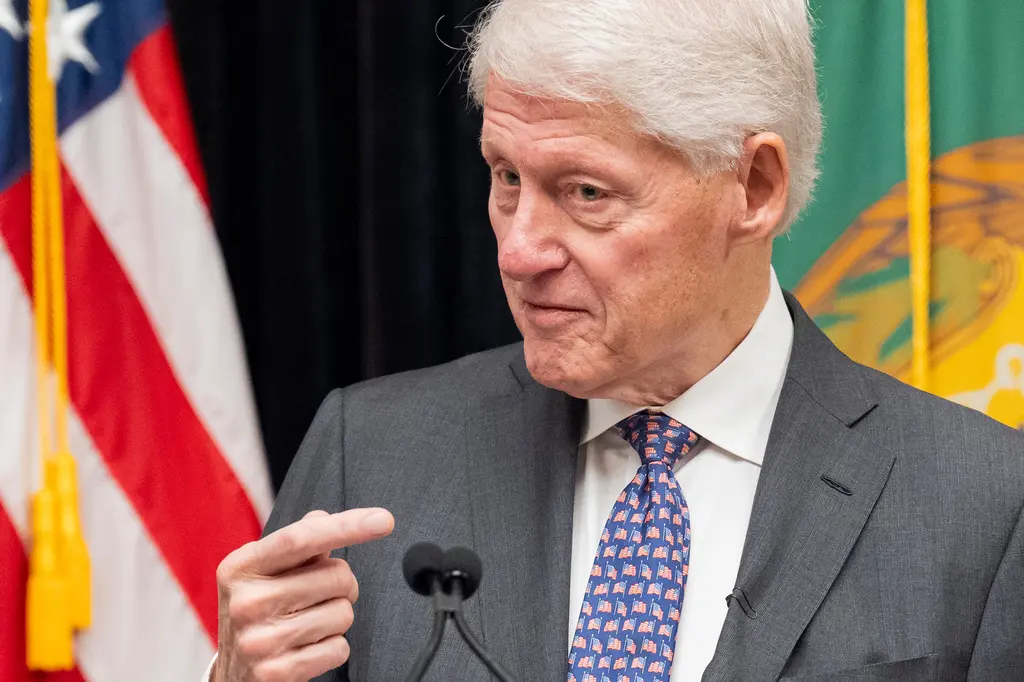 Bill Clinton testifica ante Congreso sobre vínculo con Epstein