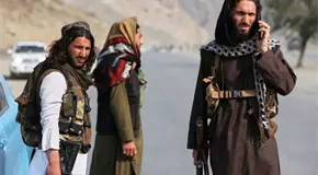 Ministro de Defensa de Pakistán anuncia guerra abierta con Afganistán