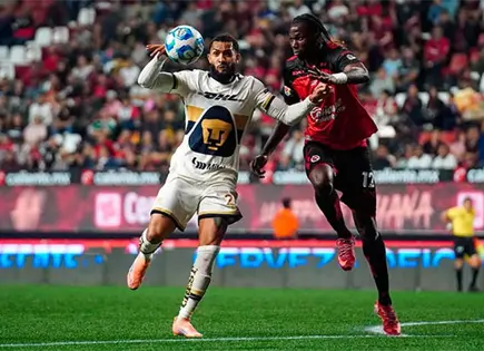 Pumas rescata el empate con Xolos