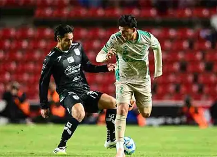 Quer&eacute;taro iguala con Santos Laguna