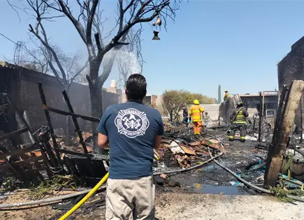 Videos | Evacúan viviendas en Los Limones por incendio Videos | Evacúan viviendas en Los Limones por incendio