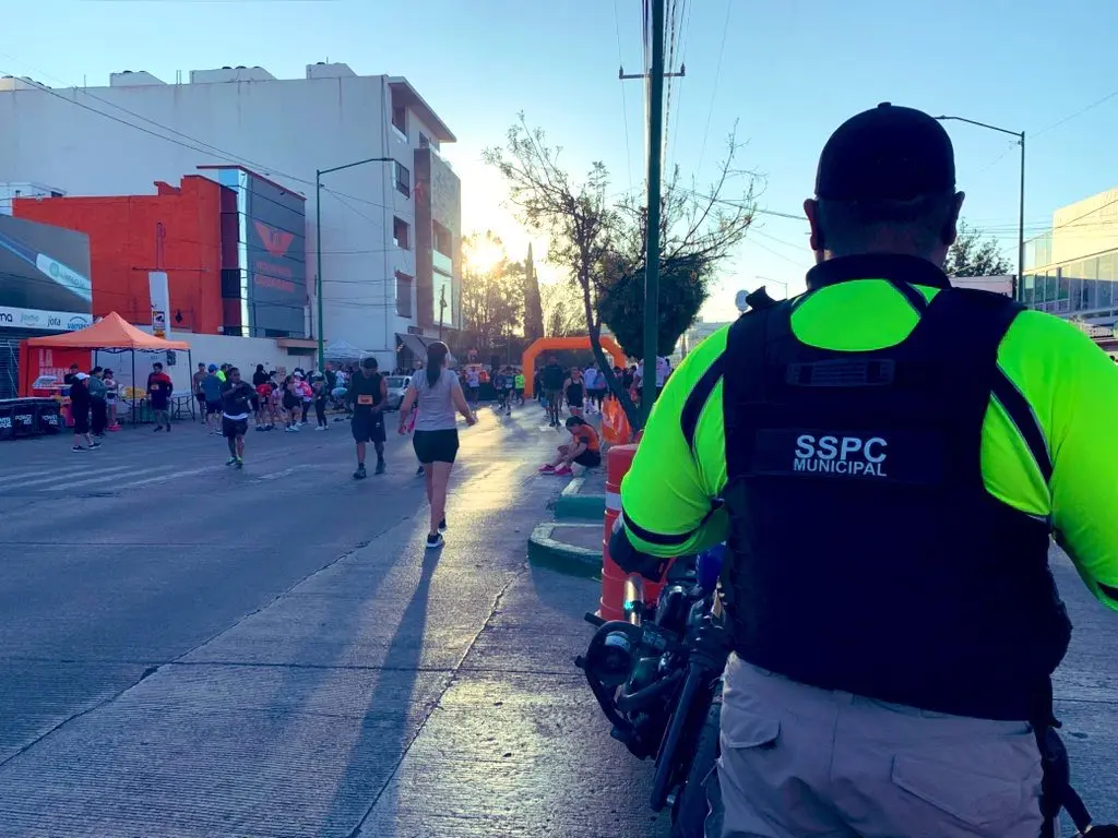 Activan operativo vial por carrera atlética en la capital