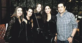 &iexcl;BUEN AMBIENTE ENTRE AMIGOS!